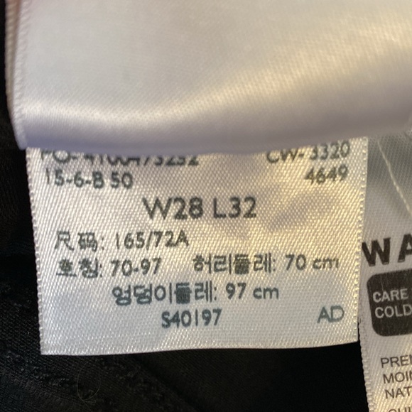 Levi Strauss & Co black shaping bootcut jeans size 28 - Picture 11 of 11